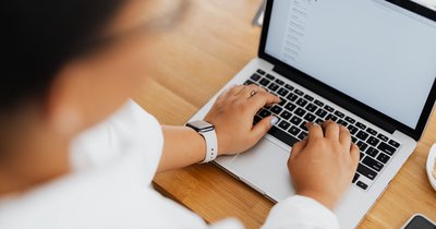 Jak zacząć maila po angielsku profesjonalnie